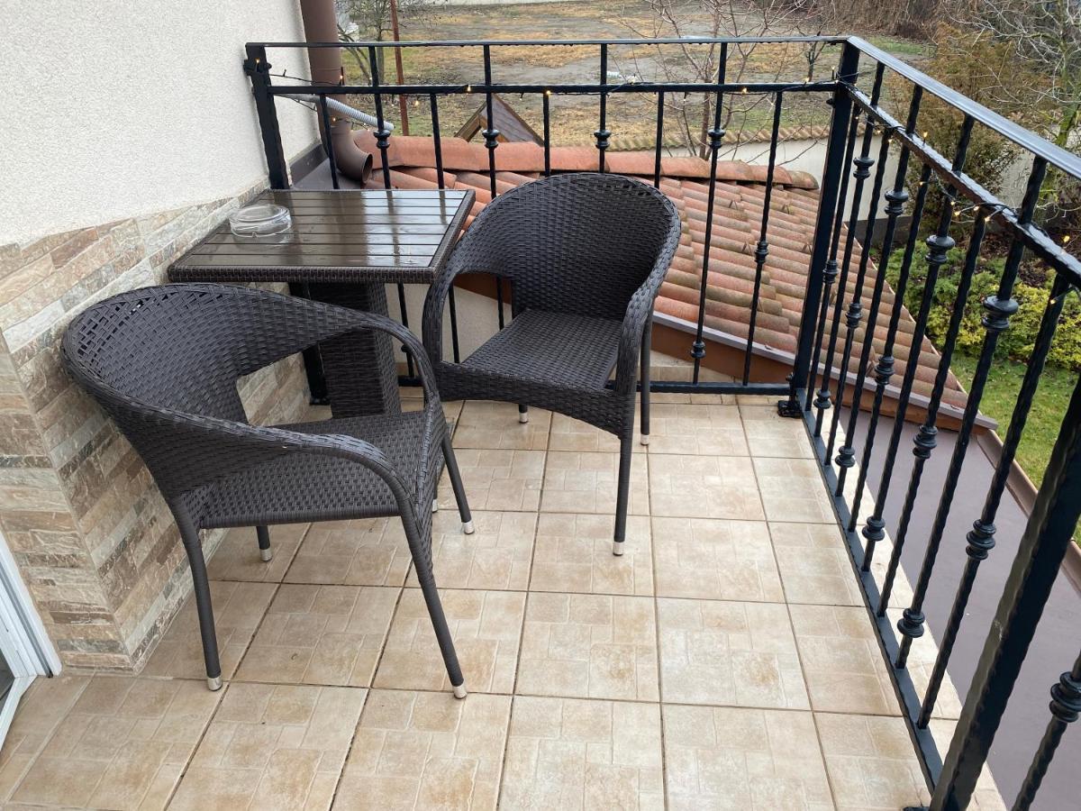 Aura Apartman Hajduszoboszlo Exterior photo